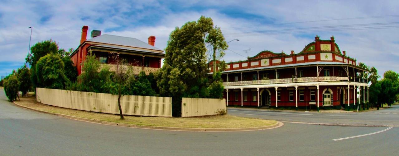 Historic Star Lodge And Station Masters House Narrandera Eksteriør bilde