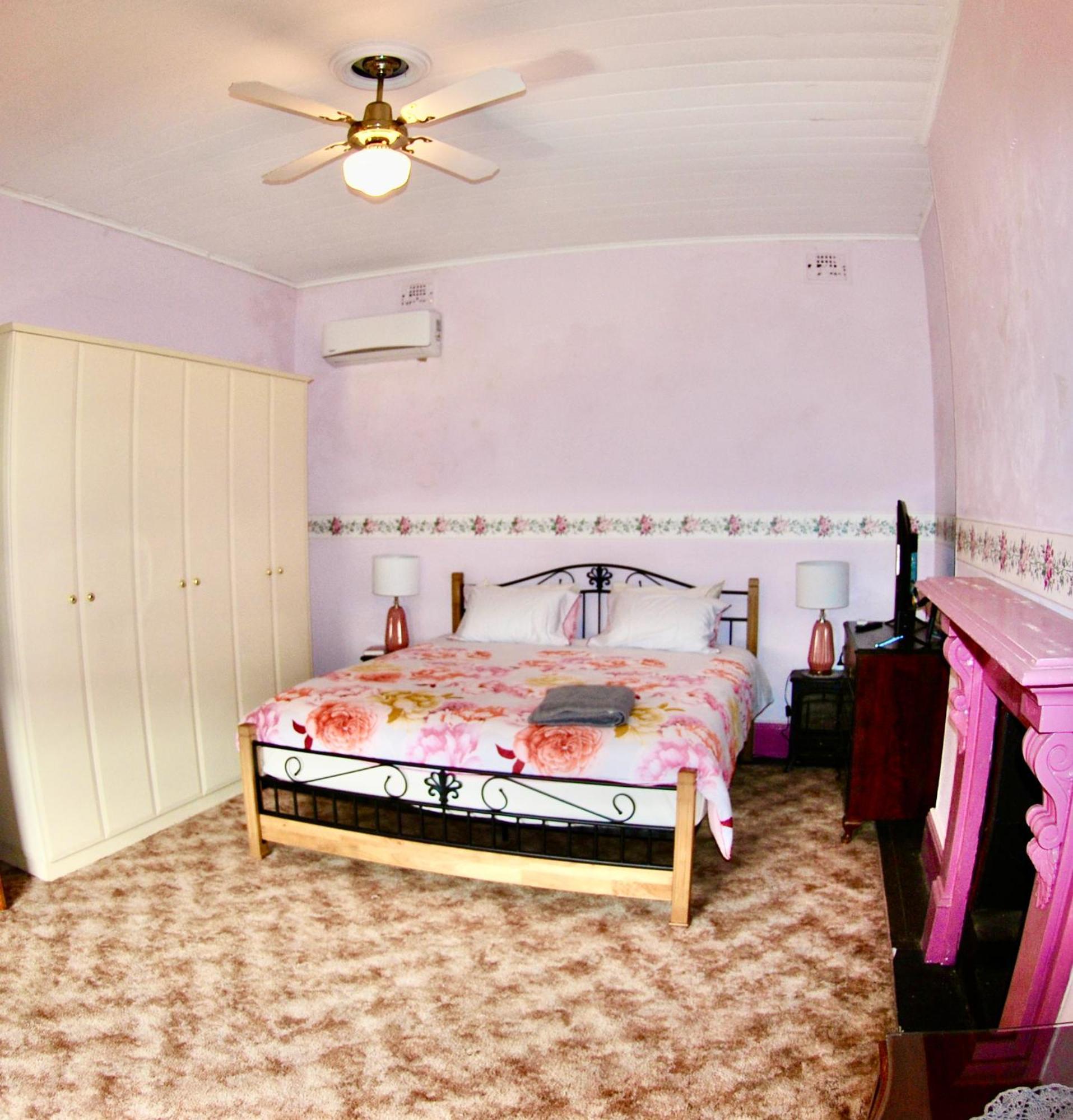 Historic Star Lodge And Station Masters House Narrandera Rom bilde
